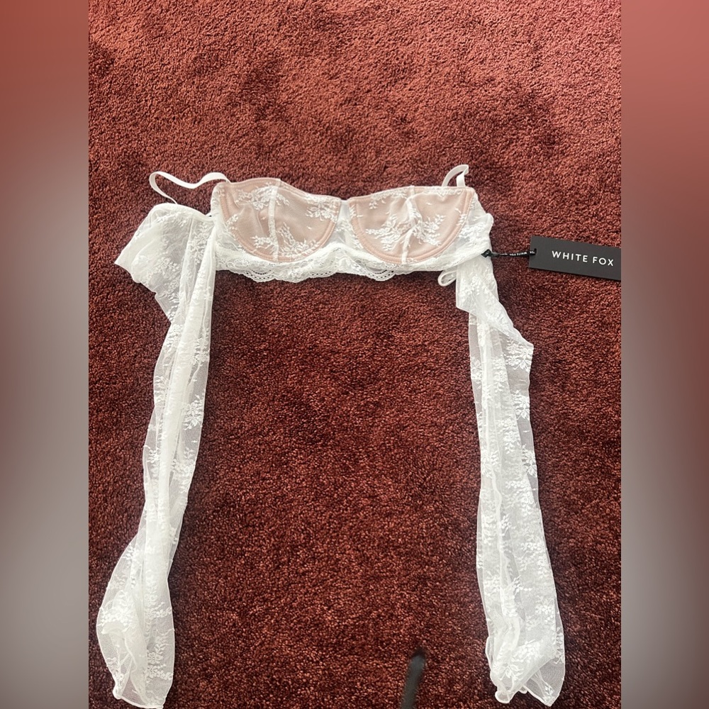 White fox top